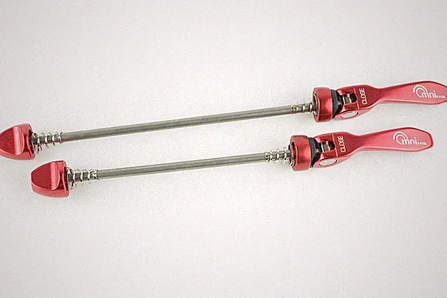 OMNI Racer Quick Release Road Mountain Bicycle Wheel Skewers Stainless: RED